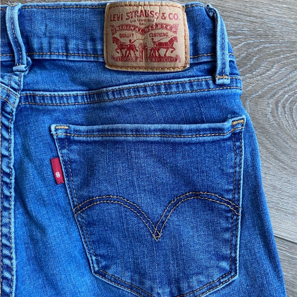 Levis Jeans Size 27 - Picture 3 of 3